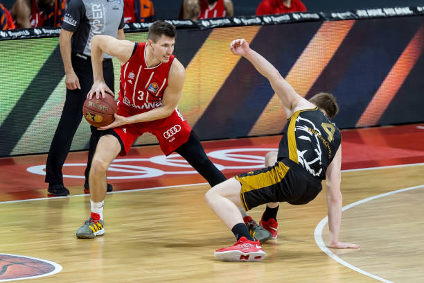 反而显得 反而显得