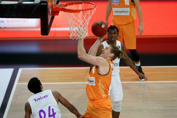 赫罗纳的出 赫罗纳的出